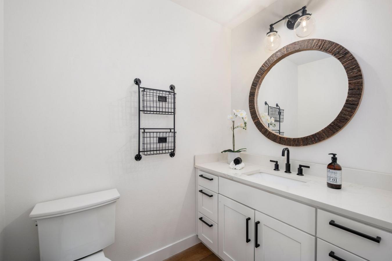 Redmond, King, 98053, United States, 4 Bedrooms Bedrooms, ,2 BathroomsBathrooms,Residential,For Sale,1987460