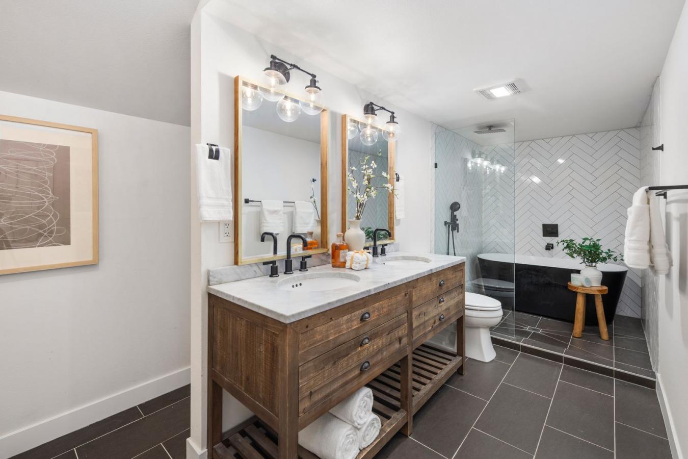 Redmond, King, 98053, United States, 4 Bedrooms Bedrooms, ,2 BathroomsBathrooms,Residential,For Sale,1987460