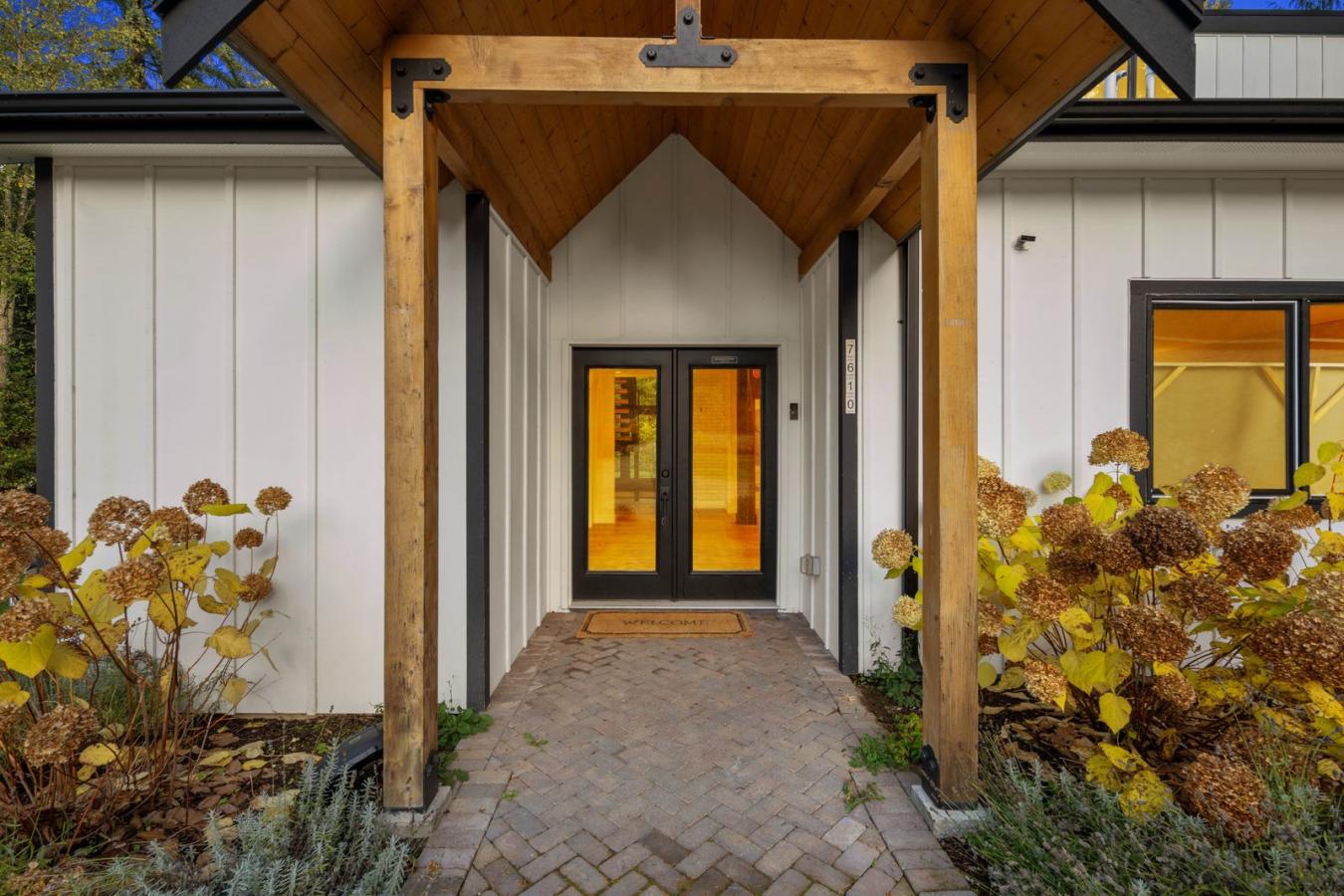 Redmond, King, 98053, United States, 4 Bedrooms Bedrooms, ,2 BathroomsBathrooms,Residential,For Sale,1987460