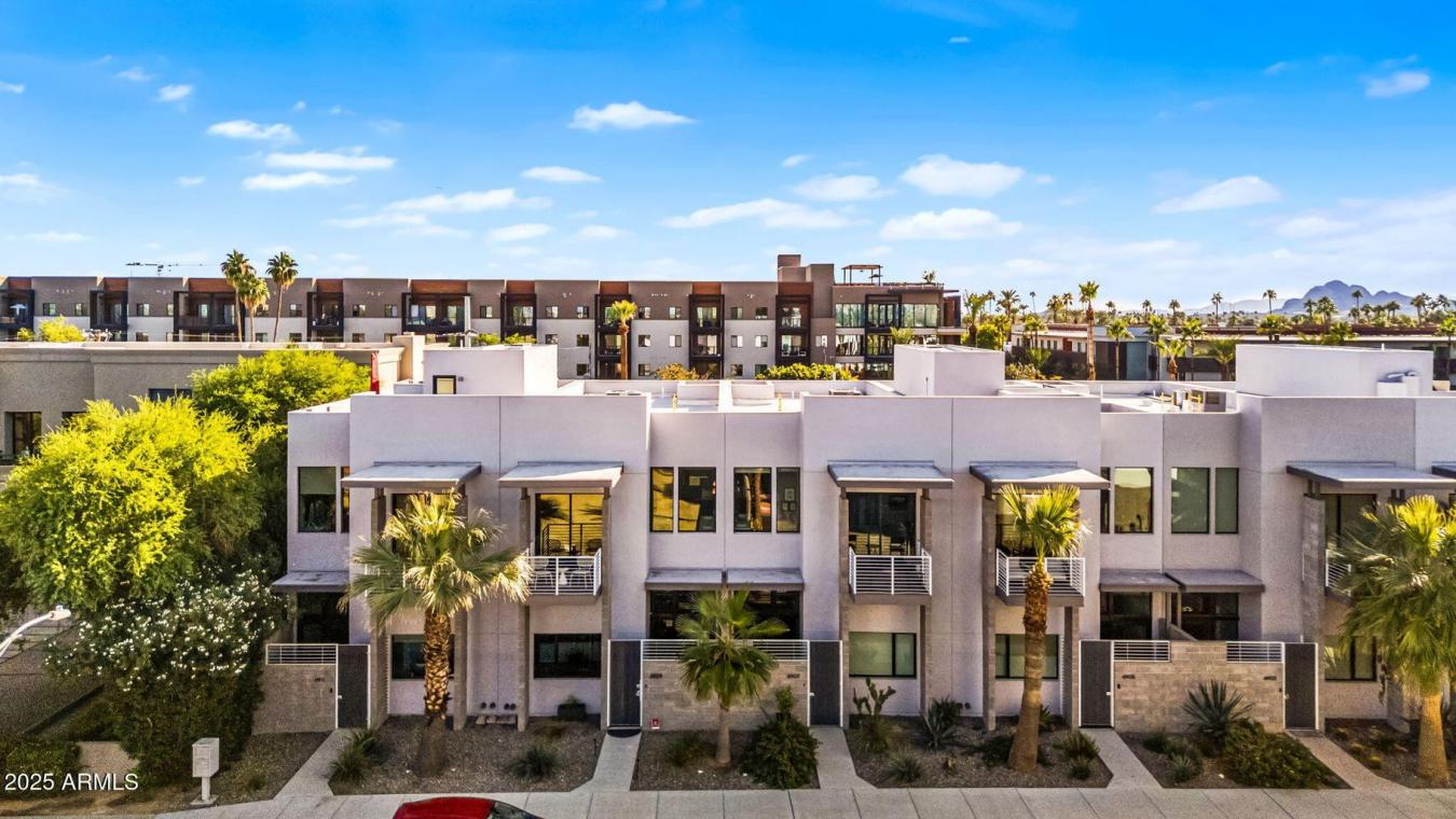 Scottsdale, Arizona, 85251, United States, 3 Bedrooms Bedrooms, ,3 BathroomsBathrooms,Residential,For Sale,1987131