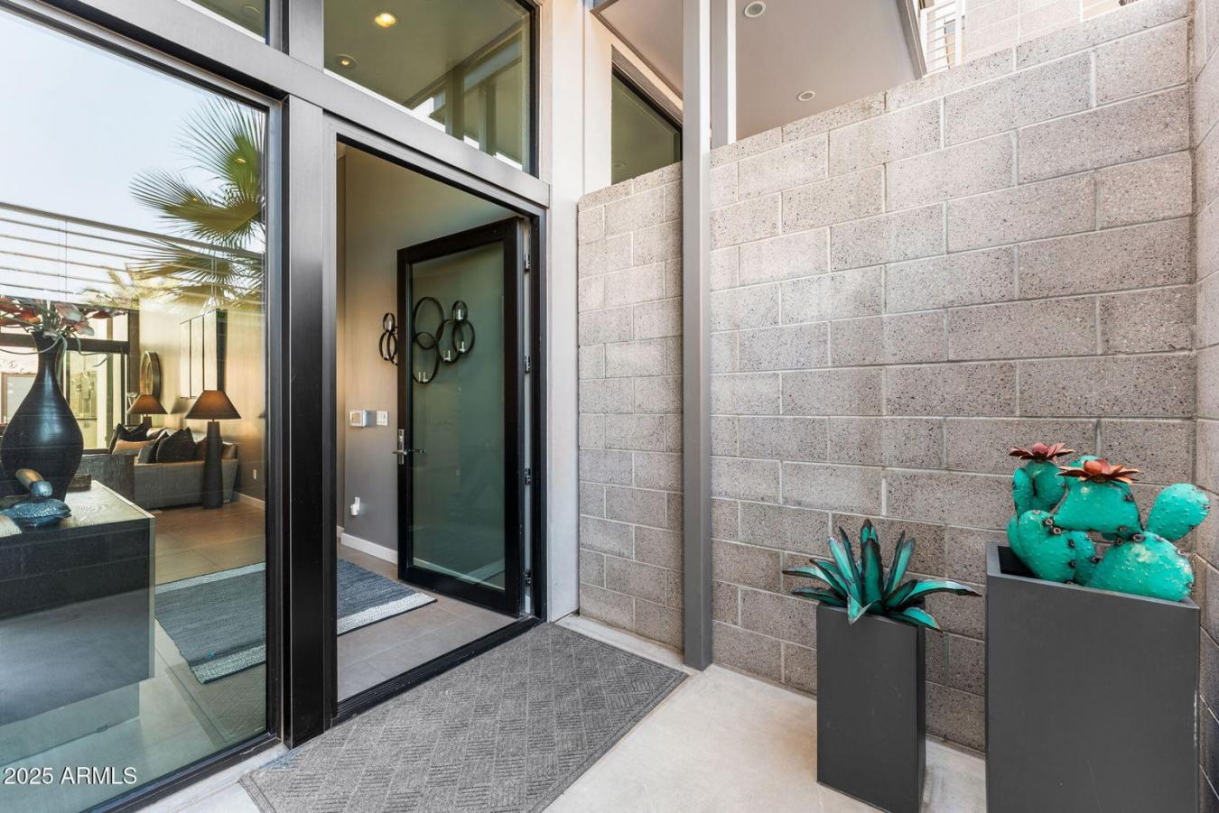 Scottsdale, Arizona, 85251, United States, 3 Bedrooms Bedrooms, ,3 BathroomsBathrooms,Residential,For Sale,1987131