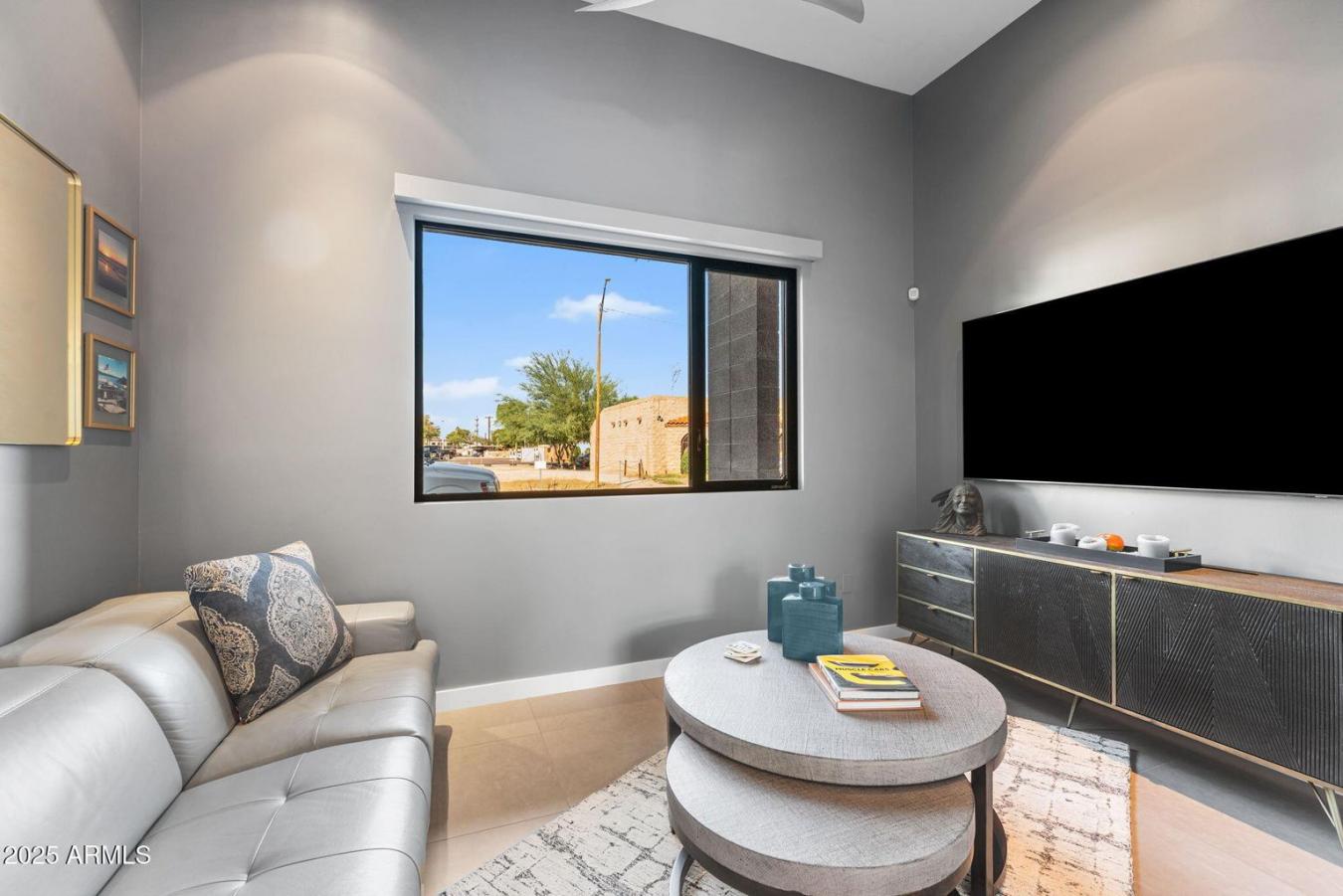 Scottsdale, Arizona, 85251, United States, 3 Bedrooms Bedrooms, ,3 BathroomsBathrooms,Residential,For Sale,1987131