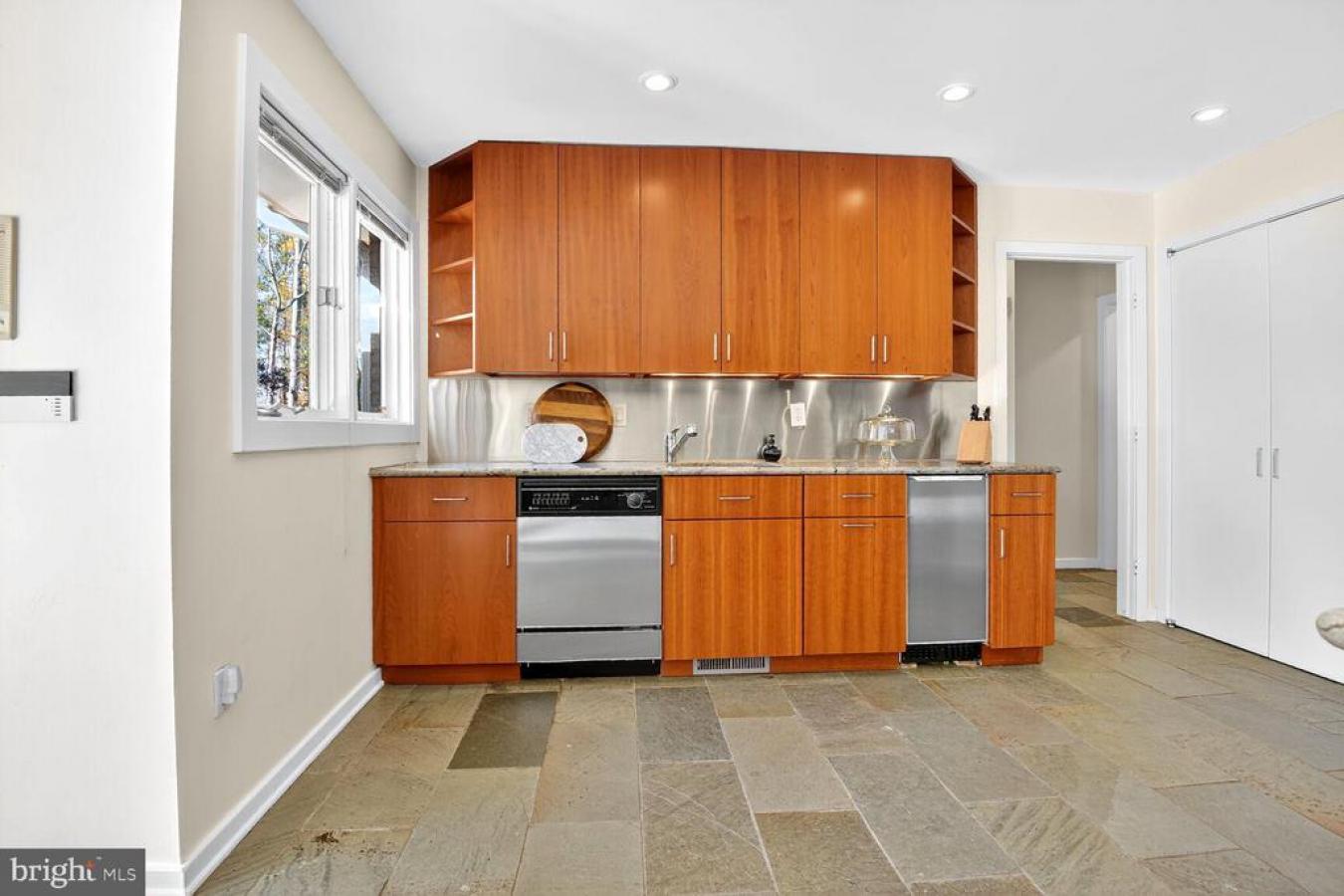 BETHESDA, MONTGOMERY, 20817, United States, 7 Bedrooms Bedrooms, ,6 BathroomsBathrooms,Residential,For Sale,1987457