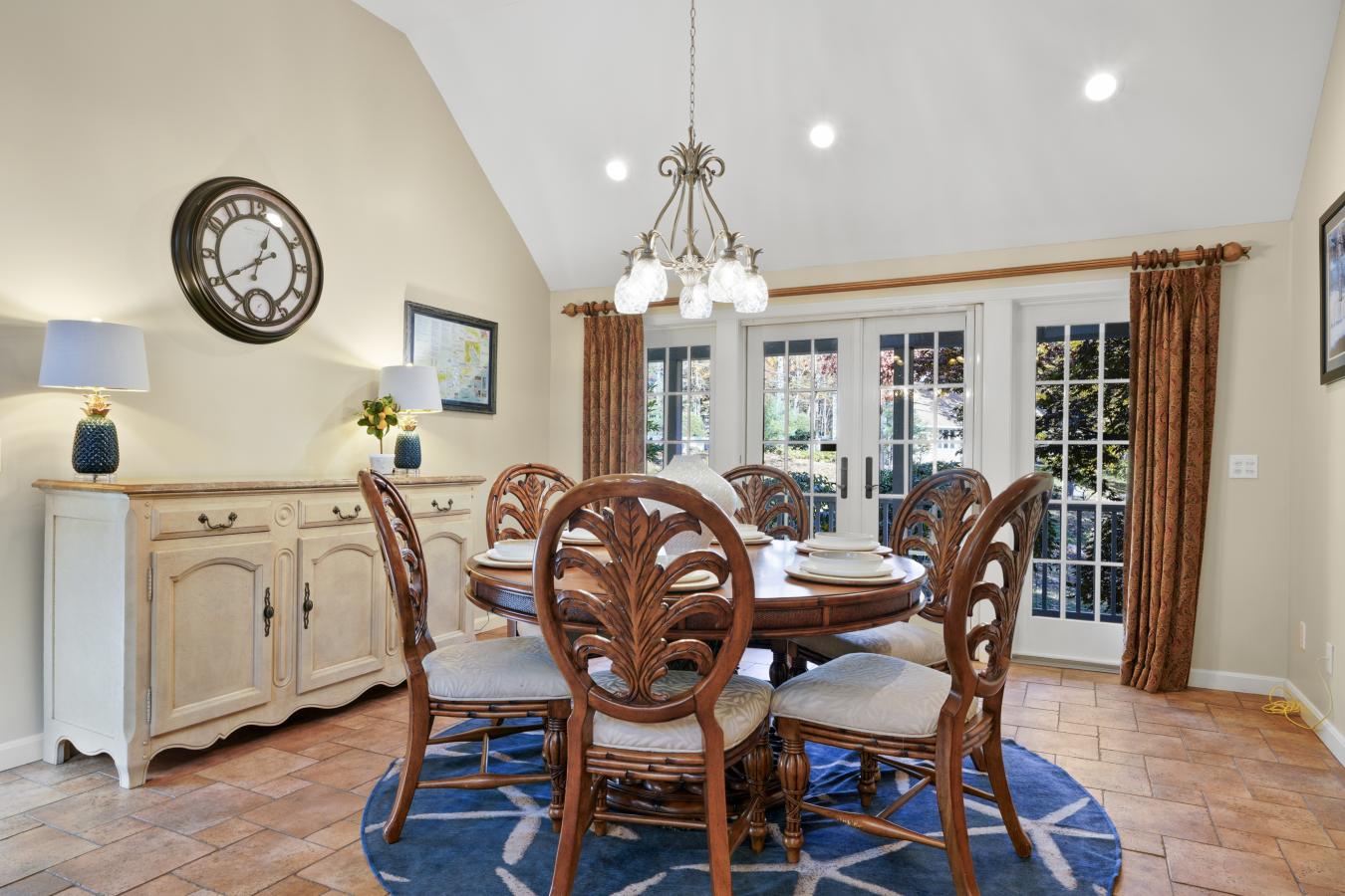 Bedford, NH-Hillsborough, 03110, United States, 4 Bedrooms Bedrooms, ,2 BathroomsBathrooms,Residential,For Sale,1987456