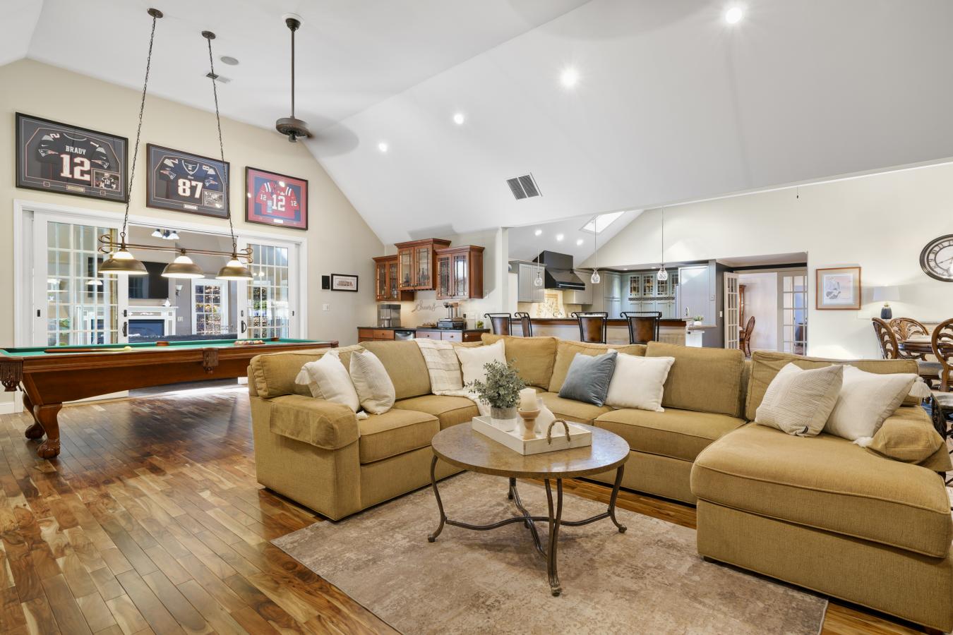 Bedford, NH-Hillsborough, 03110, United States, 4 Bedrooms Bedrooms, ,2 BathroomsBathrooms,Residential,For Sale,1987456