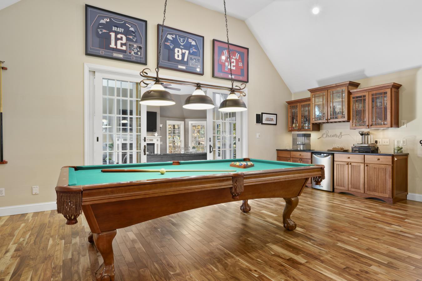 Bedford, NH-Hillsborough, 03110, United States, 4 Bedrooms Bedrooms, ,2 BathroomsBathrooms,Residential,For Sale,1987456