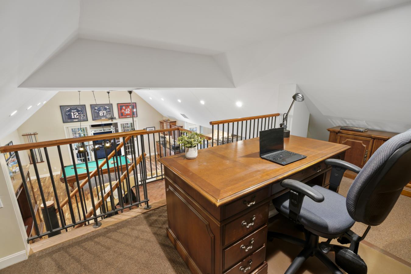 Bedford, NH-Hillsborough, 03110, United States, 4 Bedrooms Bedrooms, ,2 BathroomsBathrooms,Residential,For Sale,1987456