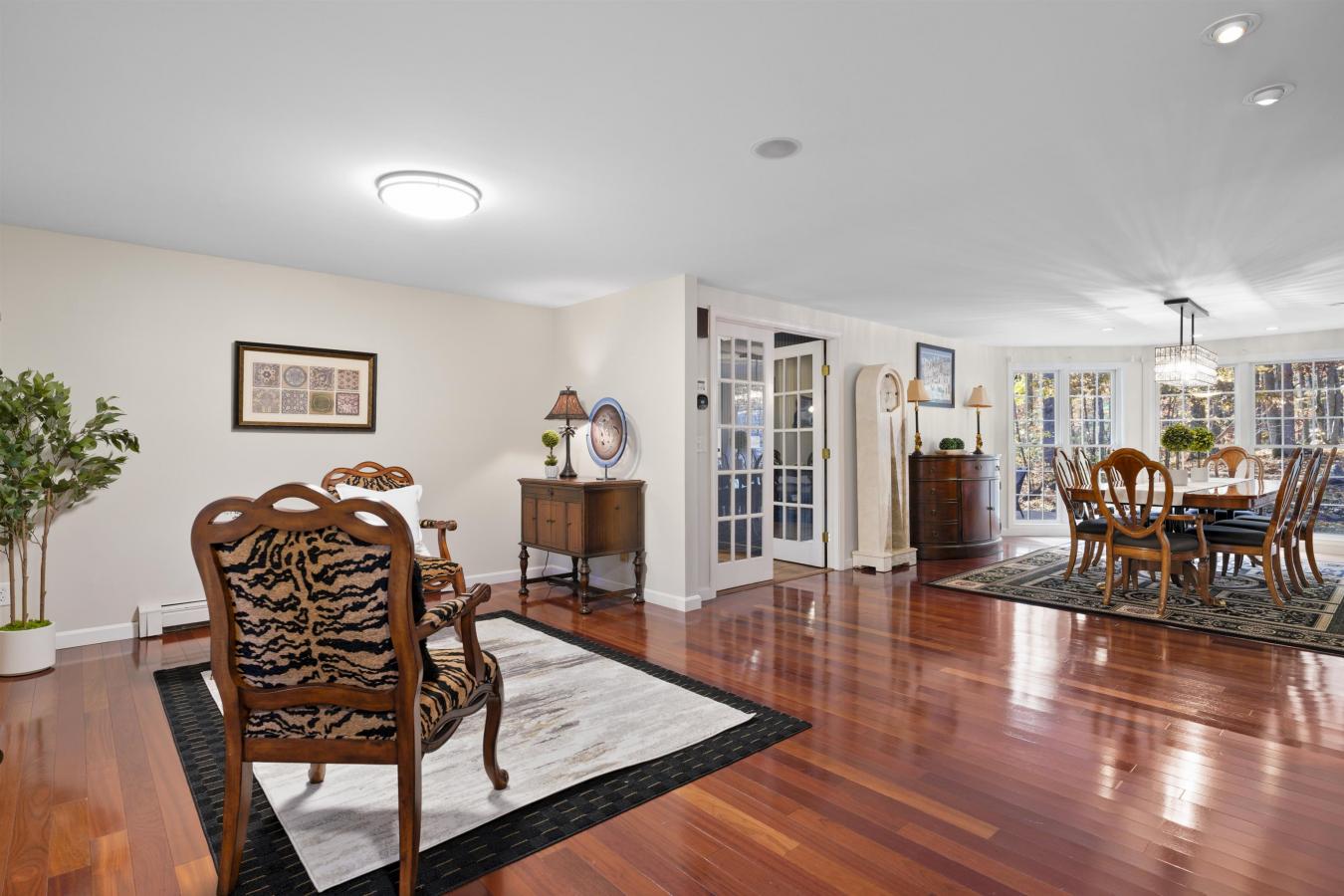 Bedford, NH-Hillsborough, 03110, United States, 4 Bedrooms Bedrooms, ,2 BathroomsBathrooms,Residential,For Sale,1987456