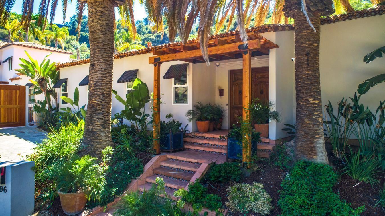 Beverly Hills Post Office, California, 90210, United States, 8 Bedrooms Bedrooms, ,11 BathroomsBathrooms,Residential,For Sale,1987129