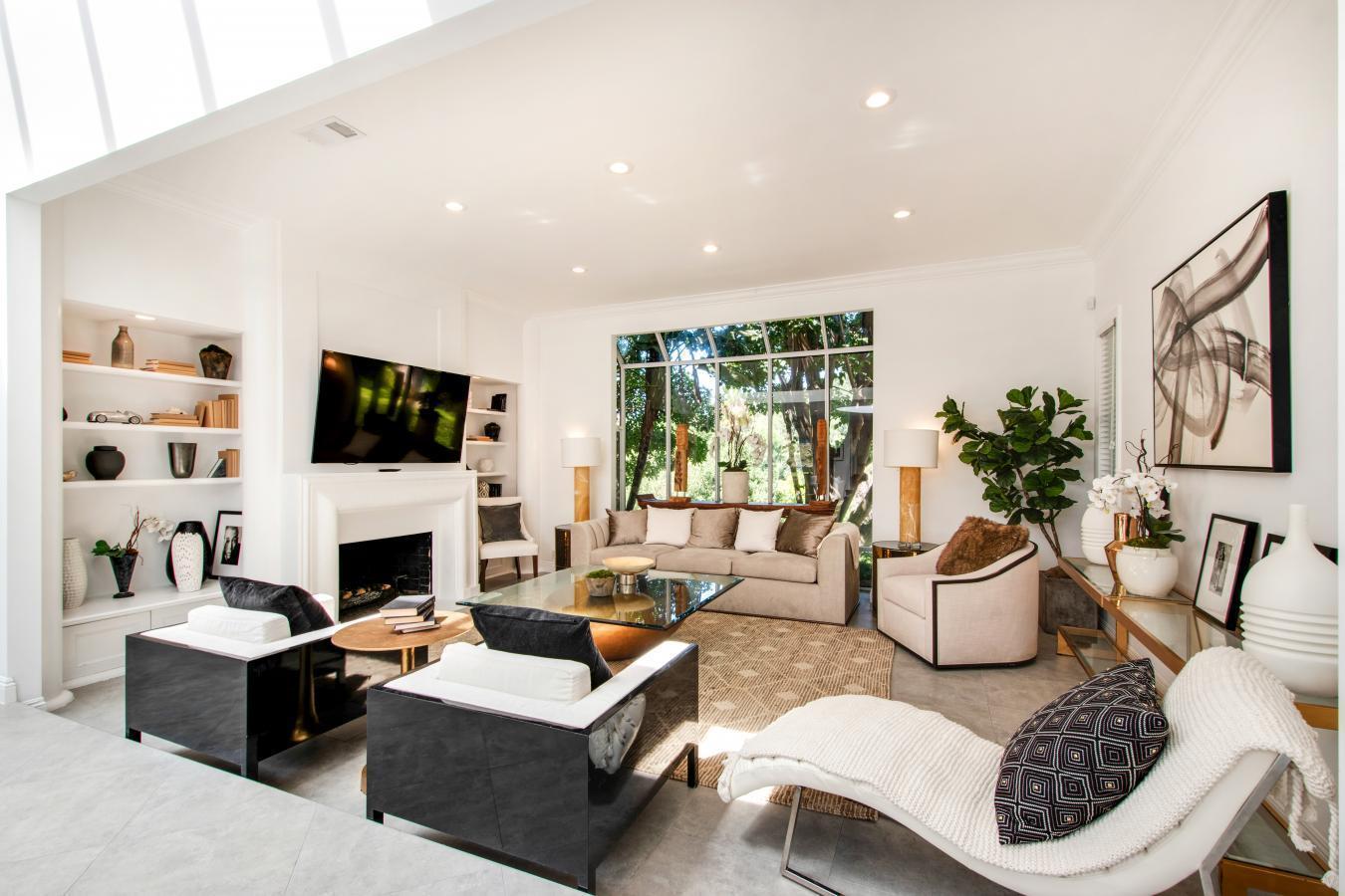 Beverly Hills Post Office, California, 90210, United States, 8 Bedrooms Bedrooms, ,11 BathroomsBathrooms,Residential,For Sale,1987129