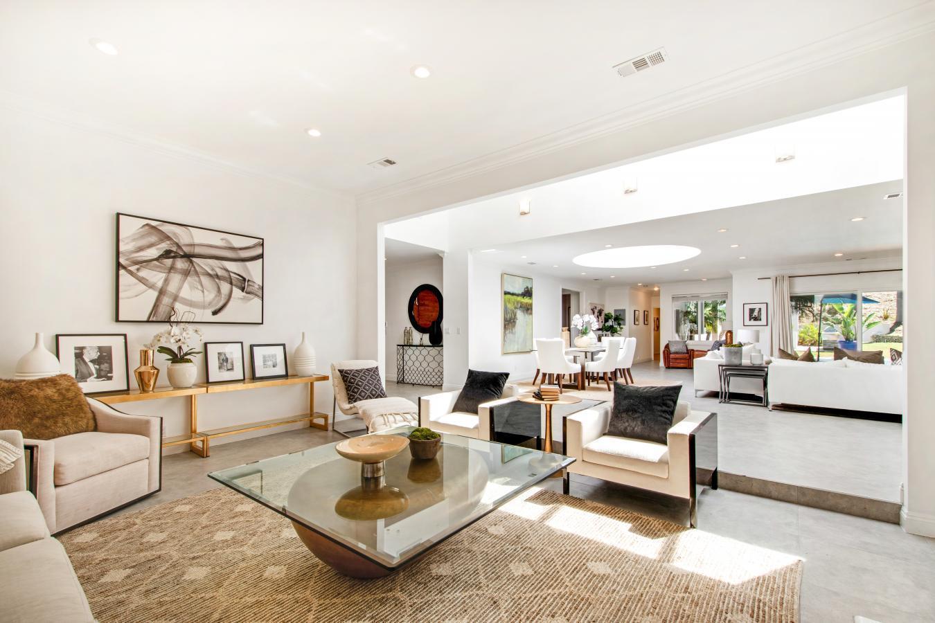 Beverly Hills Post Office, California, 90210, United States, 8 Bedrooms Bedrooms, ,11 BathroomsBathrooms,Residential,For Sale,1987129