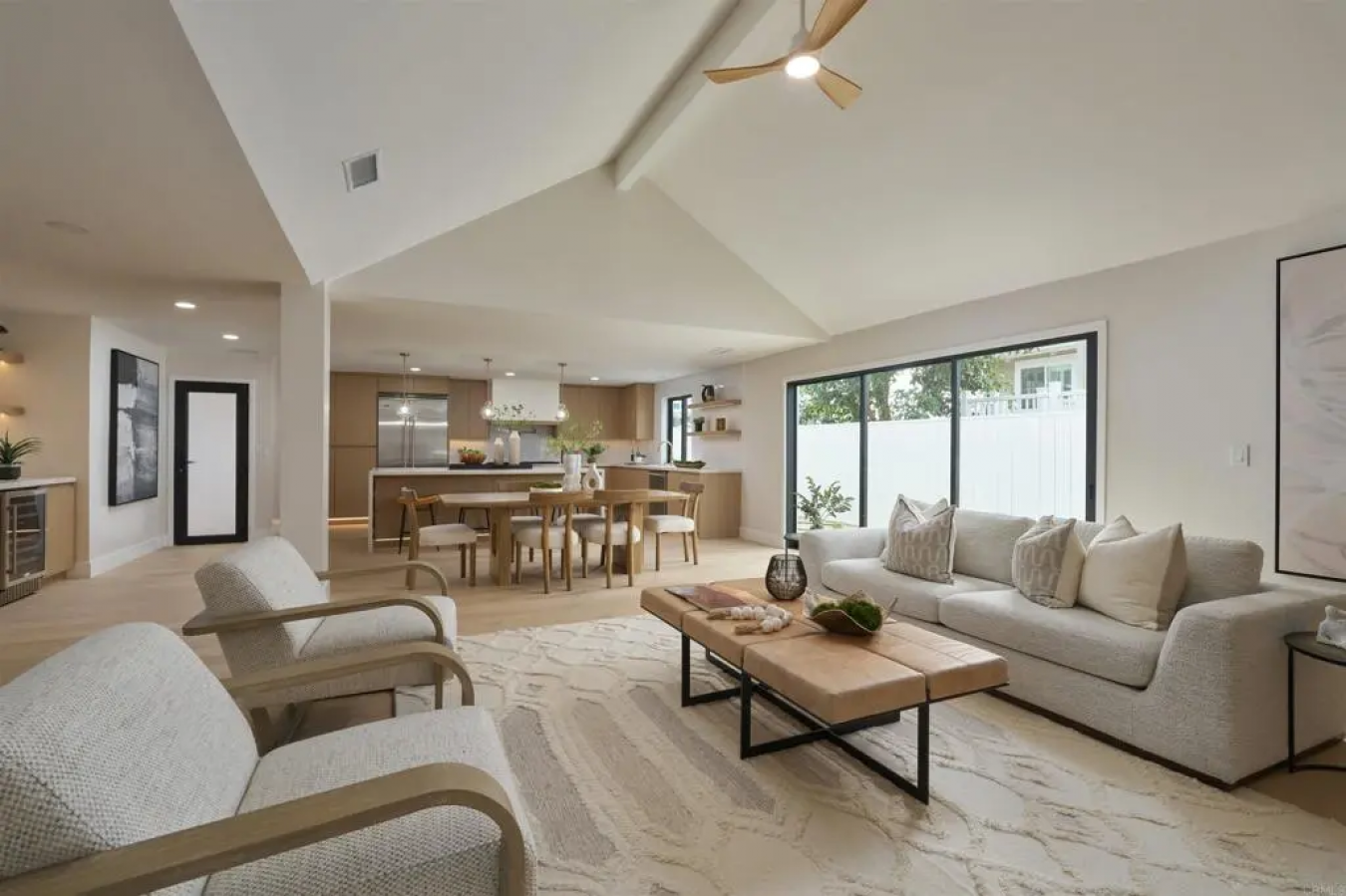 Carlsbad, San Diego, 92008, United States, 4 Bedrooms Bedrooms, ,6 BathroomsBathrooms,Residential,For Sale,2002577