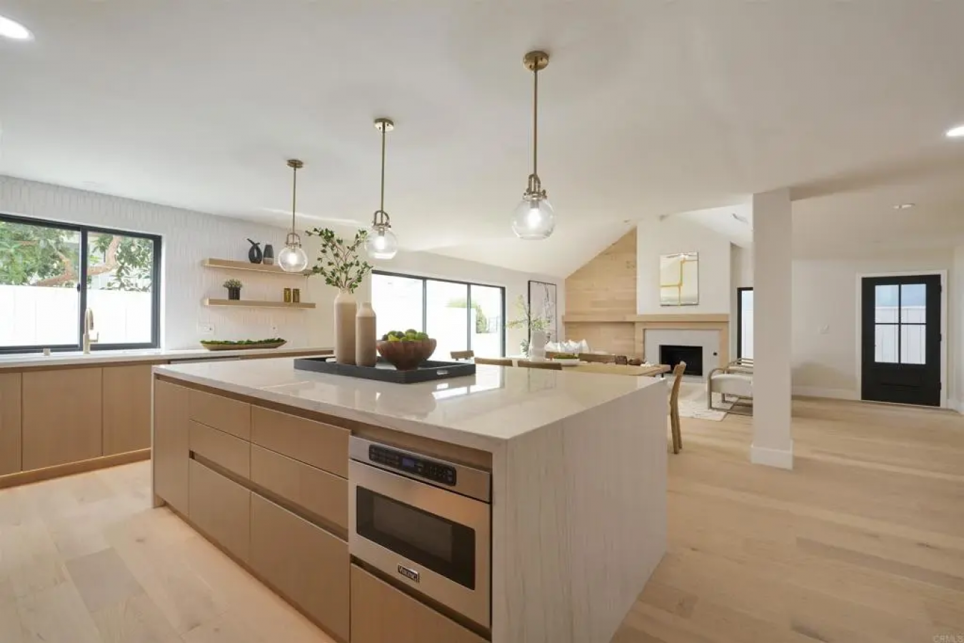 Carlsbad, San Diego, 92008, United States, 4 Bedrooms Bedrooms, ,6 BathroomsBathrooms,Residential,For Sale,2002577