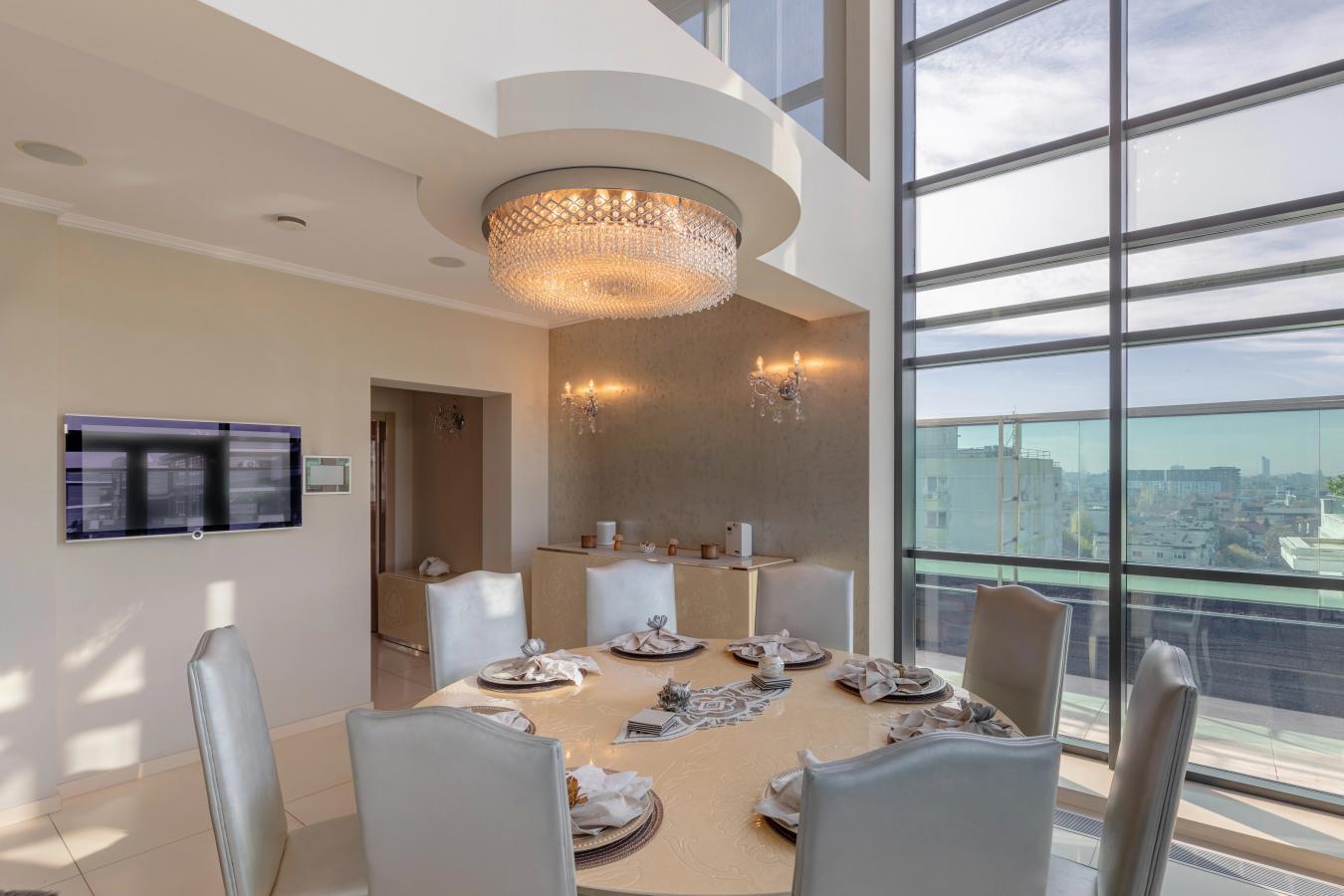 Bucharest, 023831, Romania, 4 Bedrooms Bedrooms, ,4 BathroomsBathrooms,Residential,For Sale,1987125