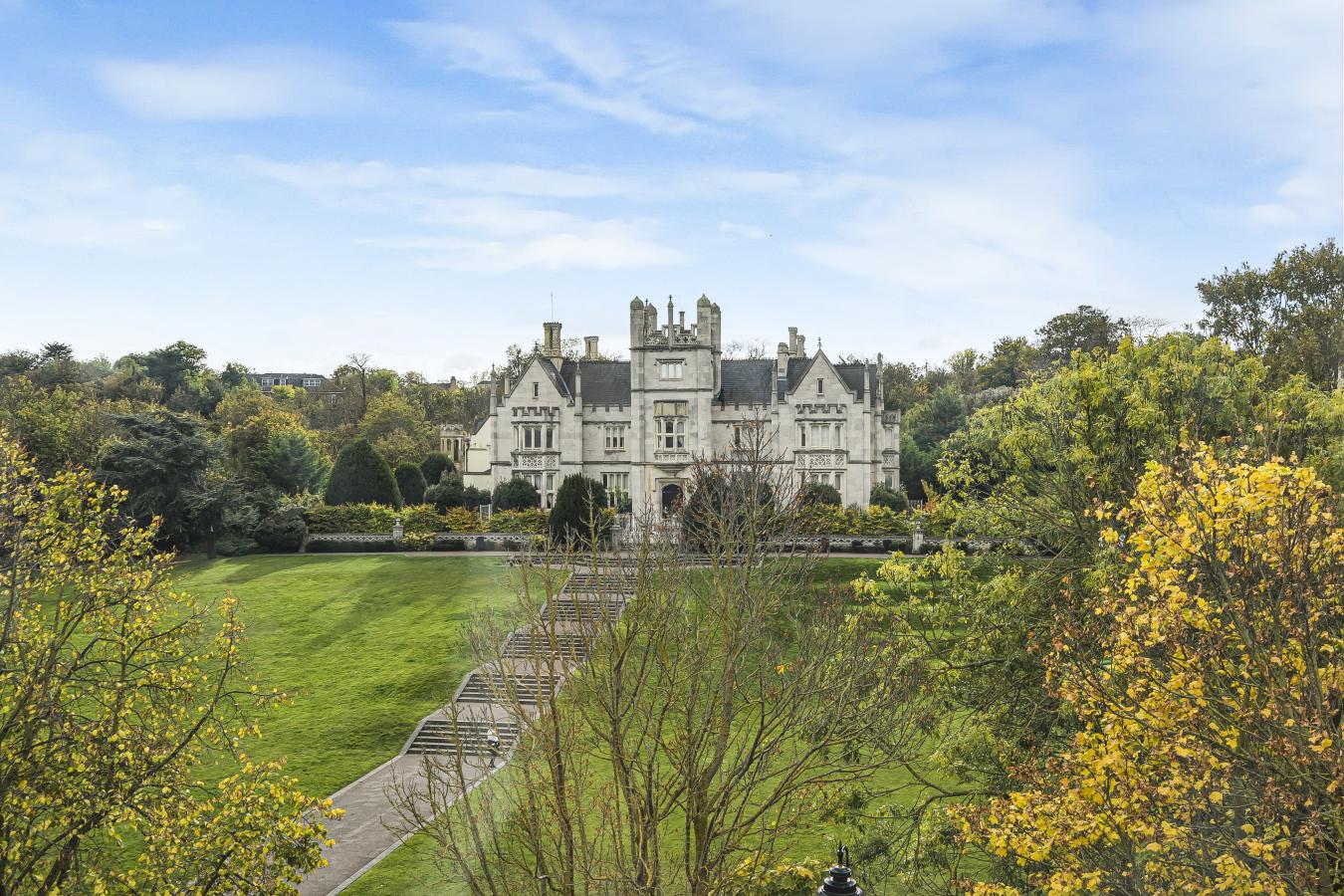 Greenhithe, Kent, DA9 9GN, United Kingdom, 3 Bedrooms Bedrooms, ,4 BathroomsBathrooms,Residential,For Sale,1987454