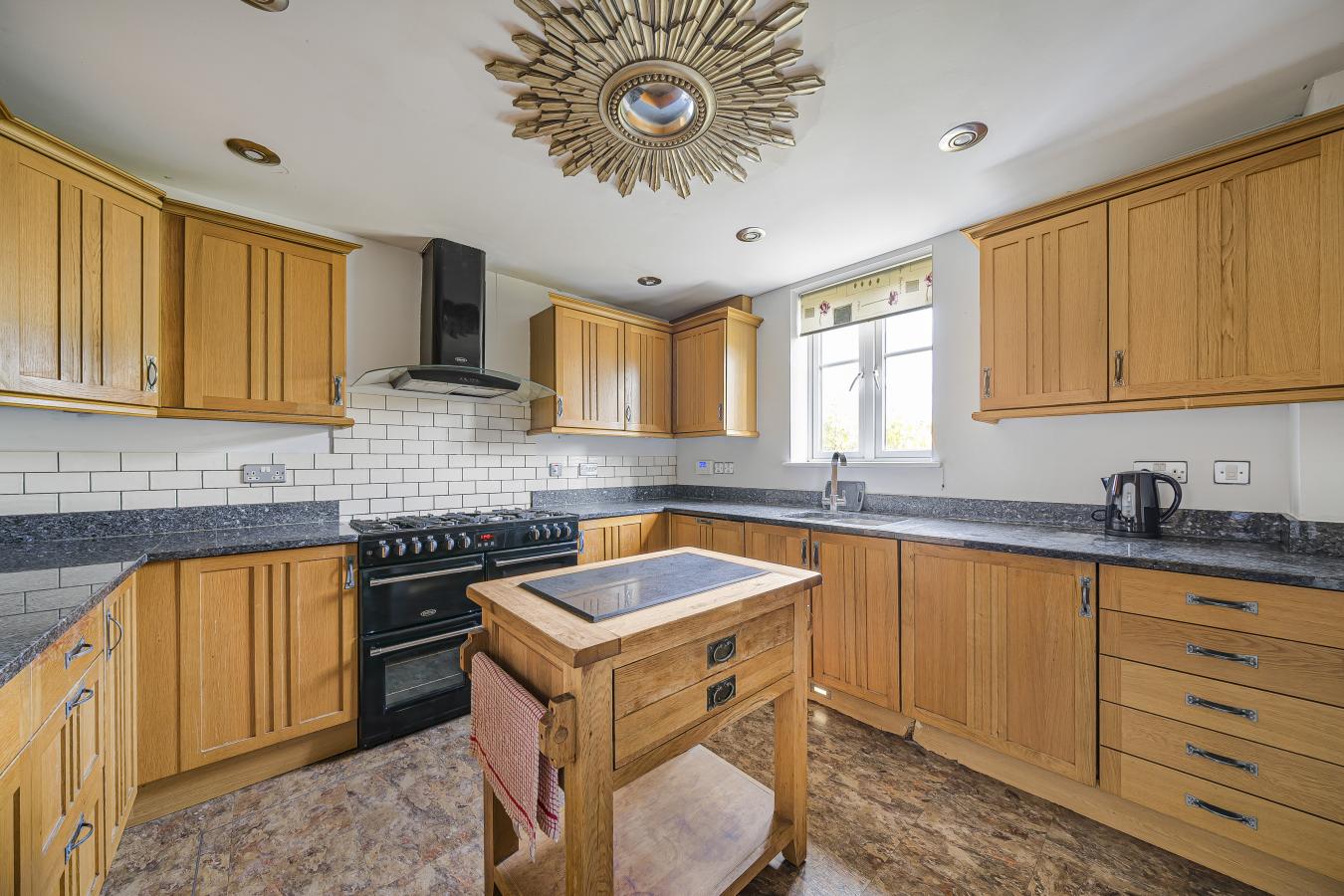 Greenhithe, Kent, DA9 9GN, United Kingdom, 3 Bedrooms Bedrooms, ,4 BathroomsBathrooms,Residential,For Sale,1987454