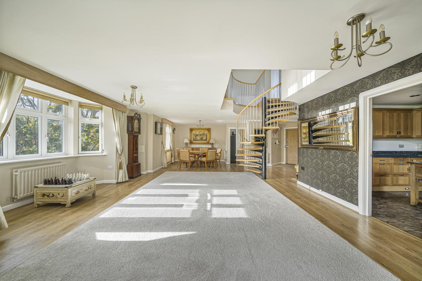 Greenhithe, Kent, DA9 9GN, United Kingdom, 3 Bedrooms Bedrooms, ,4 BathroomsBathrooms,Residential,For Sale,1987454