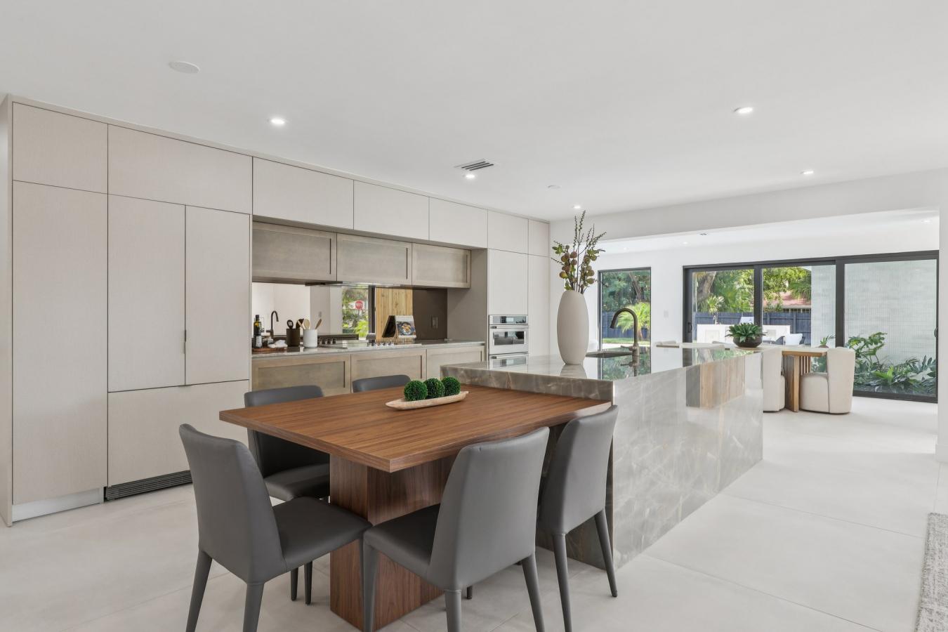 Palmetto Bay, Florida, 33157, United States, 4 Bedrooms Bedrooms, ,3 BathroomsBathrooms,Residential,For Sale,1987452