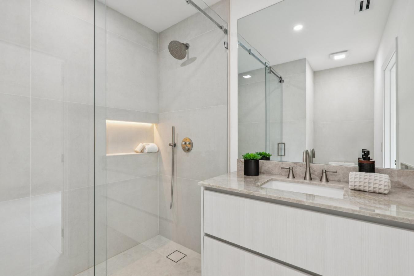 Palmetto Bay, Florida, 33157, United States, 4 Bedrooms Bedrooms, ,3 BathroomsBathrooms,Residential,For Sale,1987452