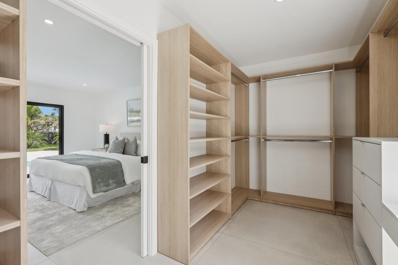 Palmetto Bay, Florida, 33157, United States, 4 Bedrooms Bedrooms, ,3 BathroomsBathrooms,Residential,For Sale,1987452