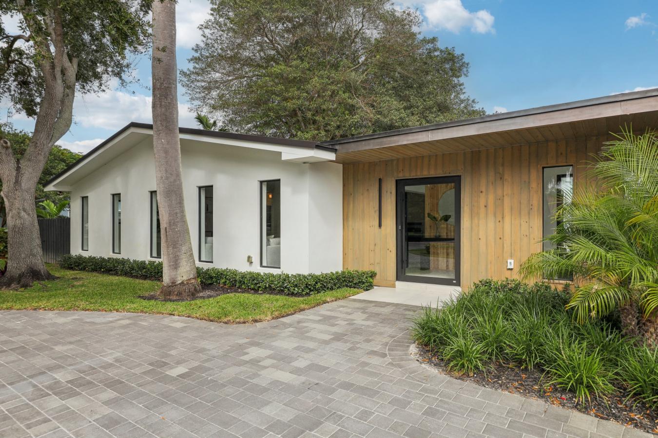 Palmetto Bay, Florida, 33157, United States, 4 Bedrooms Bedrooms, ,3 BathroomsBathrooms,Residential,For Sale,1987452