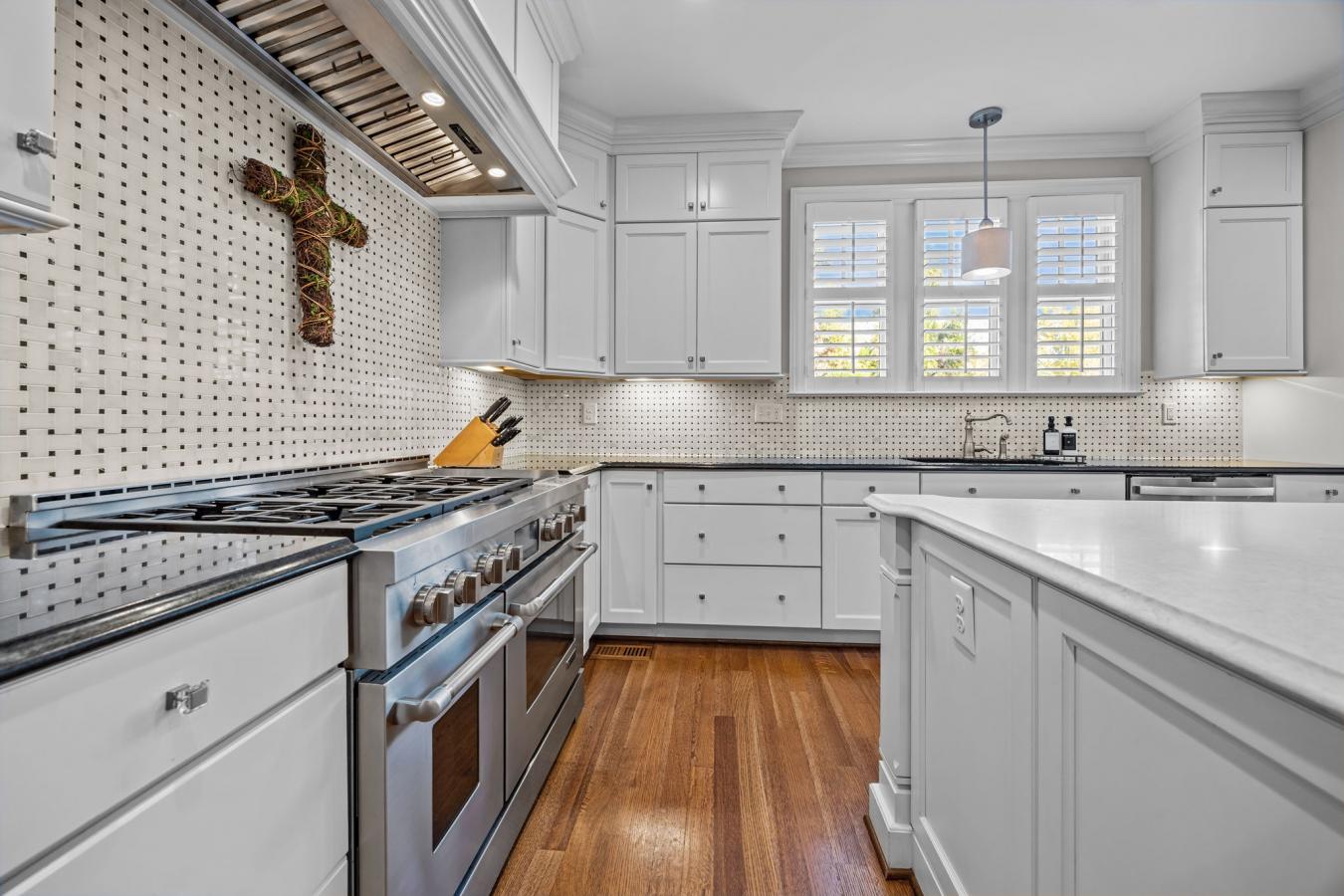 Greensboro, Guilford, 27408, United States, 5 Bedrooms Bedrooms, ,5 BathroomsBathrooms,Residential,For Sale,1987453