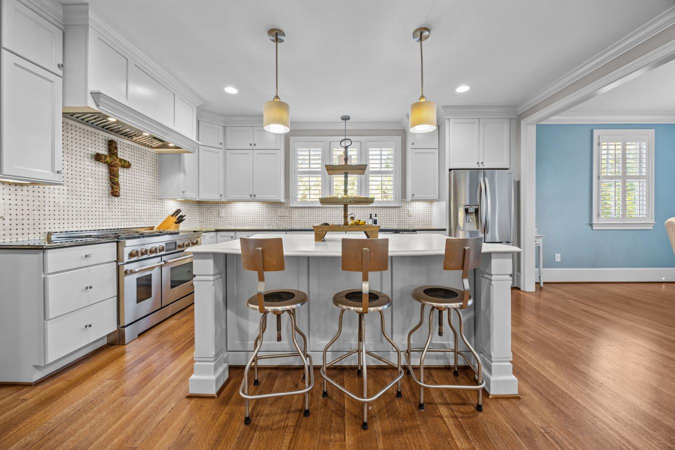 Greensboro, Guilford, 27408, United States, 5 Bedrooms Bedrooms, ,5 BathroomsBathrooms,Residential,For Sale,1987453