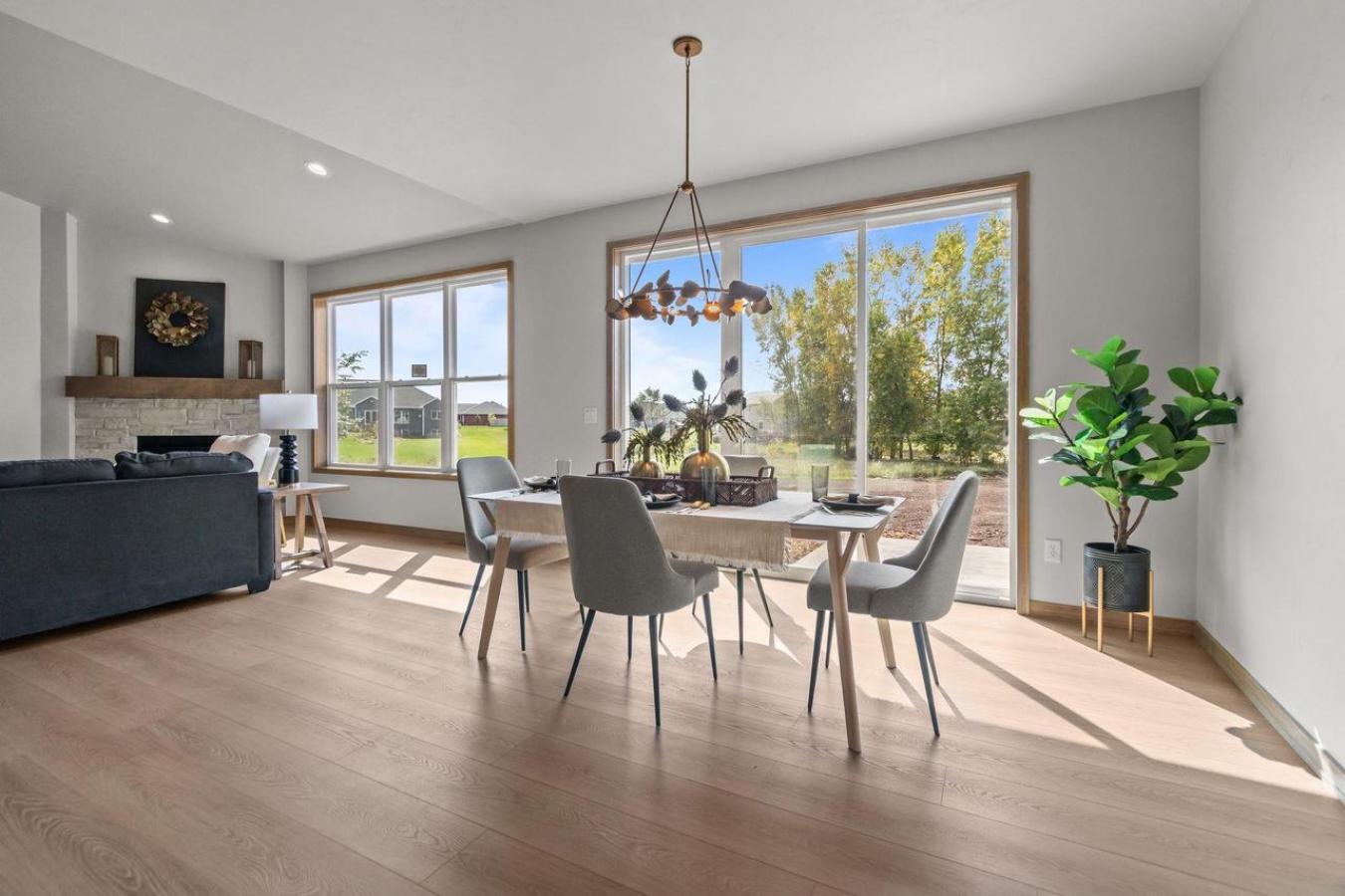 Green Bay, BROWN, 54311, United States, 4 Bedrooms Bedrooms, ,3 BathroomsBathrooms,Residential,For Sale,1987451