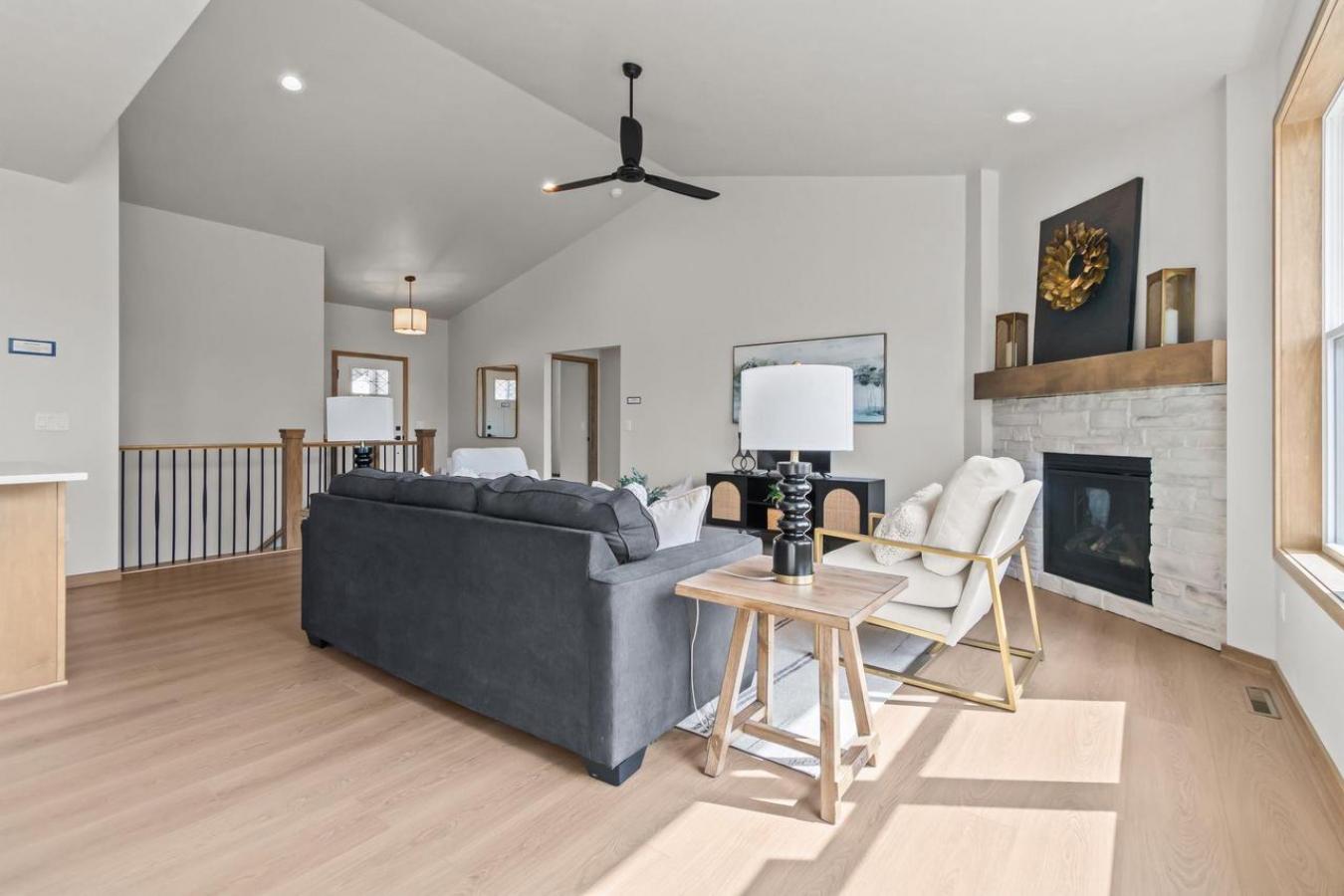 Green Bay, BROWN, 54311, United States, 4 Bedrooms Bedrooms, ,3 BathroomsBathrooms,Residential,For Sale,1987451