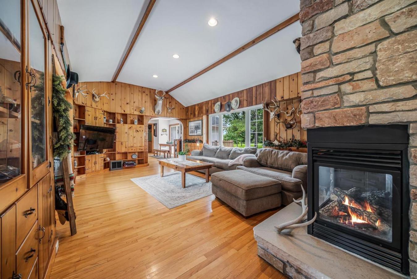 AURORA, WAUSHARA, 54923, United States, 4 Bedrooms Bedrooms, ,2 BathroomsBathrooms,Residential,For Sale,1987450