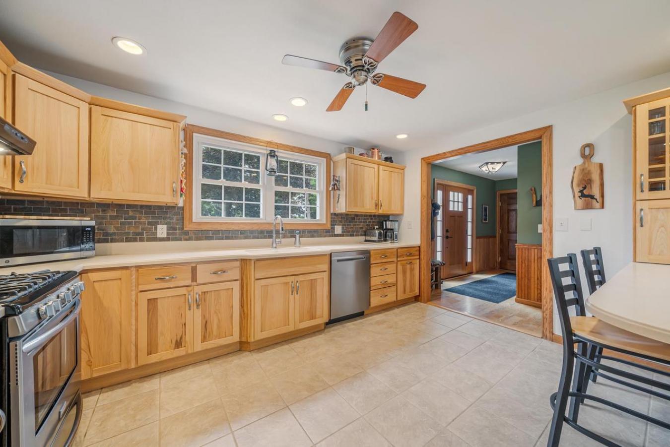 AURORA, WAUSHARA, 54923, United States, 4 Bedrooms Bedrooms, ,2 BathroomsBathrooms,Residential,For Sale,1987450