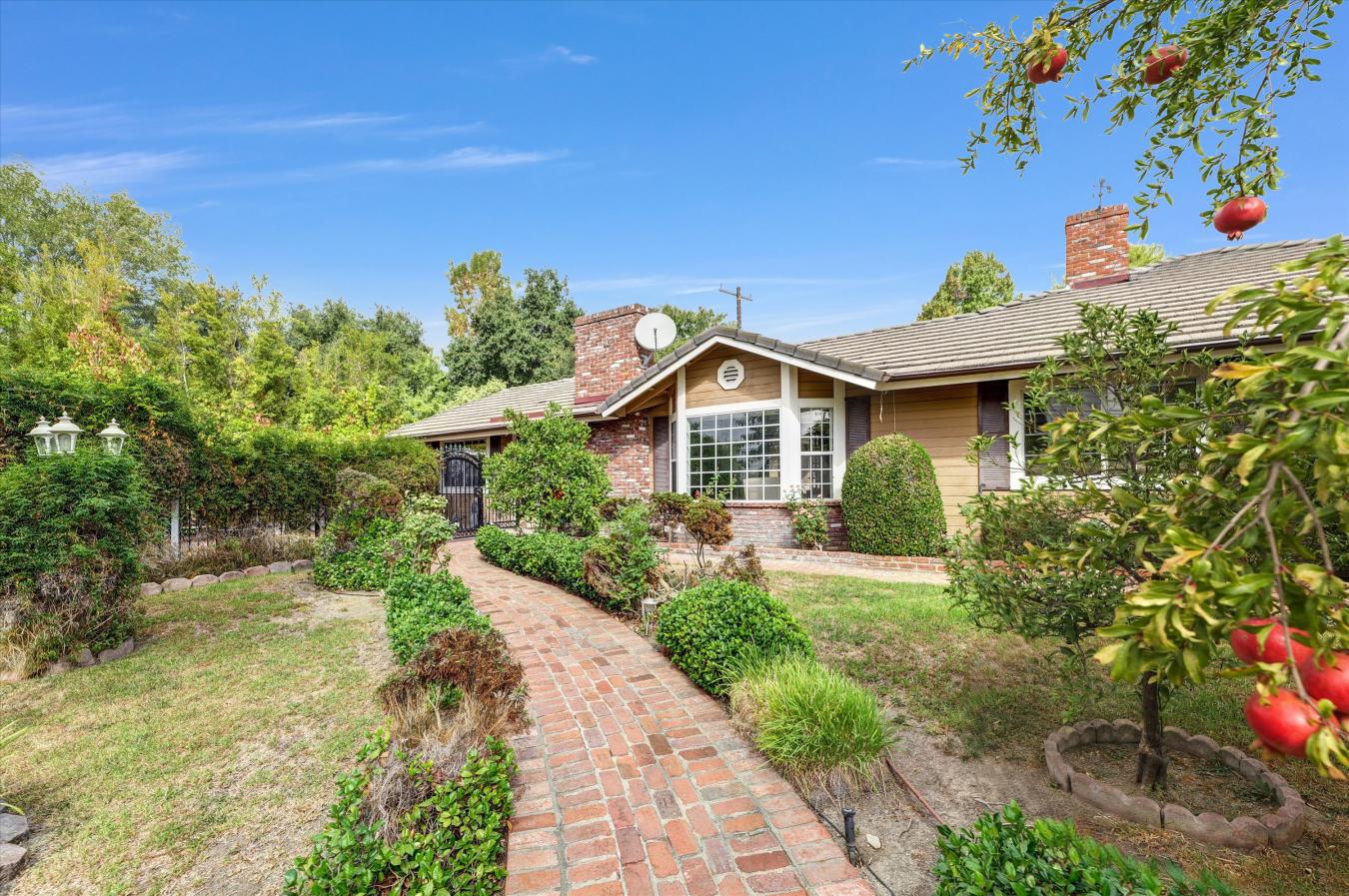 Arcadia, Los Angeles, 91007, United States, 4 Bedrooms Bedrooms, ,3 BathroomsBathrooms,Residential,For Sale,1987449