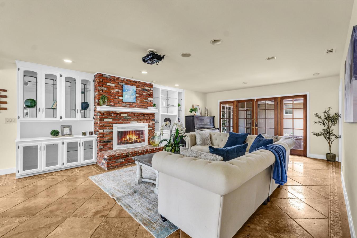 Arcadia, Los Angeles, 91007, United States, 4 Bedrooms Bedrooms, ,3 BathroomsBathrooms,Residential,For Sale,1987449