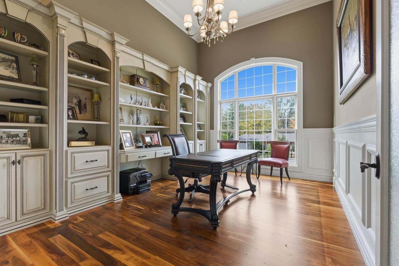 Olivette, Missouri, 63132, United States, 4 Bedrooms Bedrooms, ,4 BathroomsBathrooms,Residential,For Sale,1988675