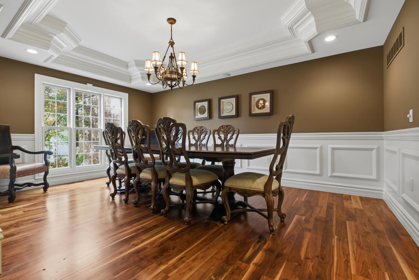 Olivette, Missouri, 63132, United States, 4 Bedrooms Bedrooms, ,4 BathroomsBathrooms,Residential,For Sale,1988675