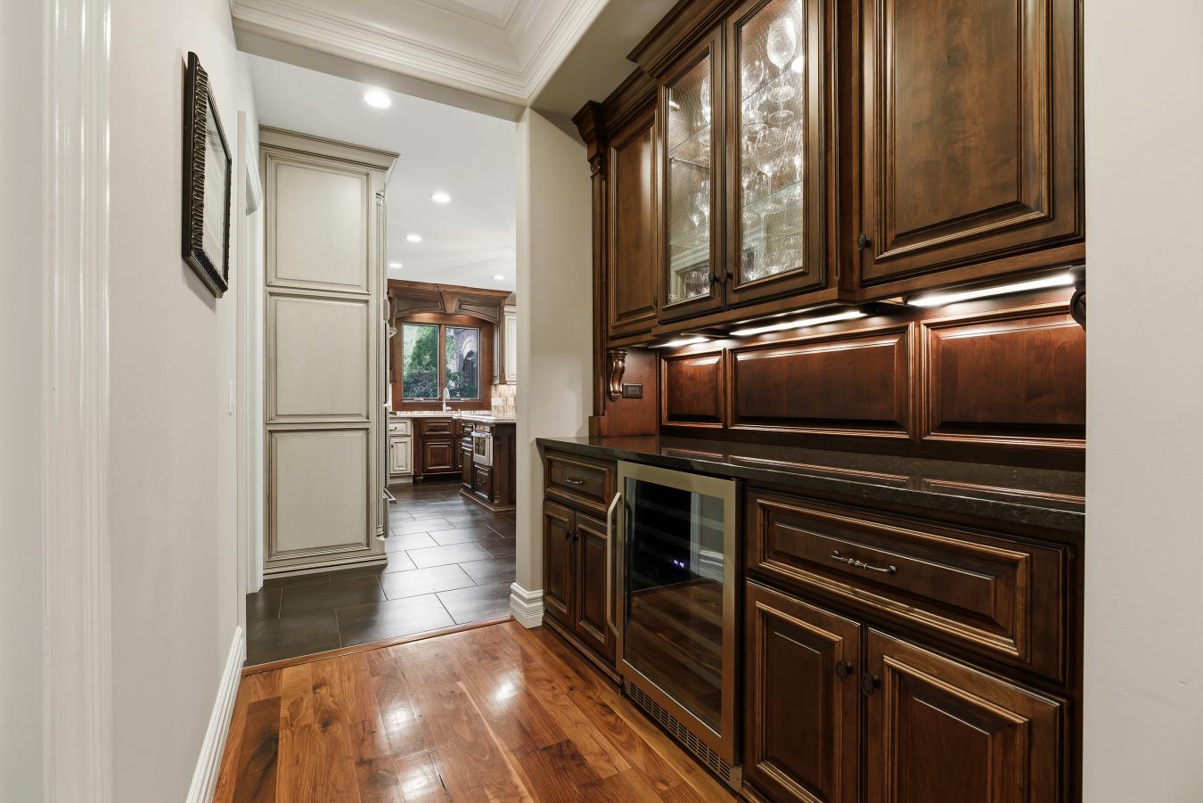 Olivette, Missouri, 63132, United States, 4 Bedrooms Bedrooms, ,4 BathroomsBathrooms,Residential,For Sale,1988675