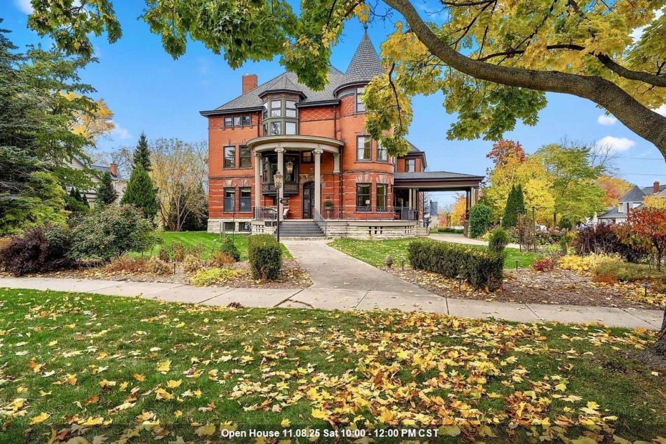 GREEN BAY, BROWN, 54301, United States, 8 Bedrooms Bedrooms, ,4 BathroomsBathrooms,Residential,For Sale,1988676