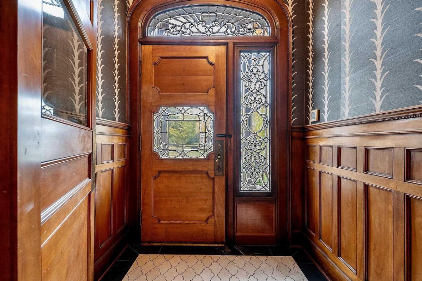 GREEN BAY, BROWN, 54301, United States, 8 Bedrooms Bedrooms, ,4 BathroomsBathrooms,Residential,For Sale,1988676