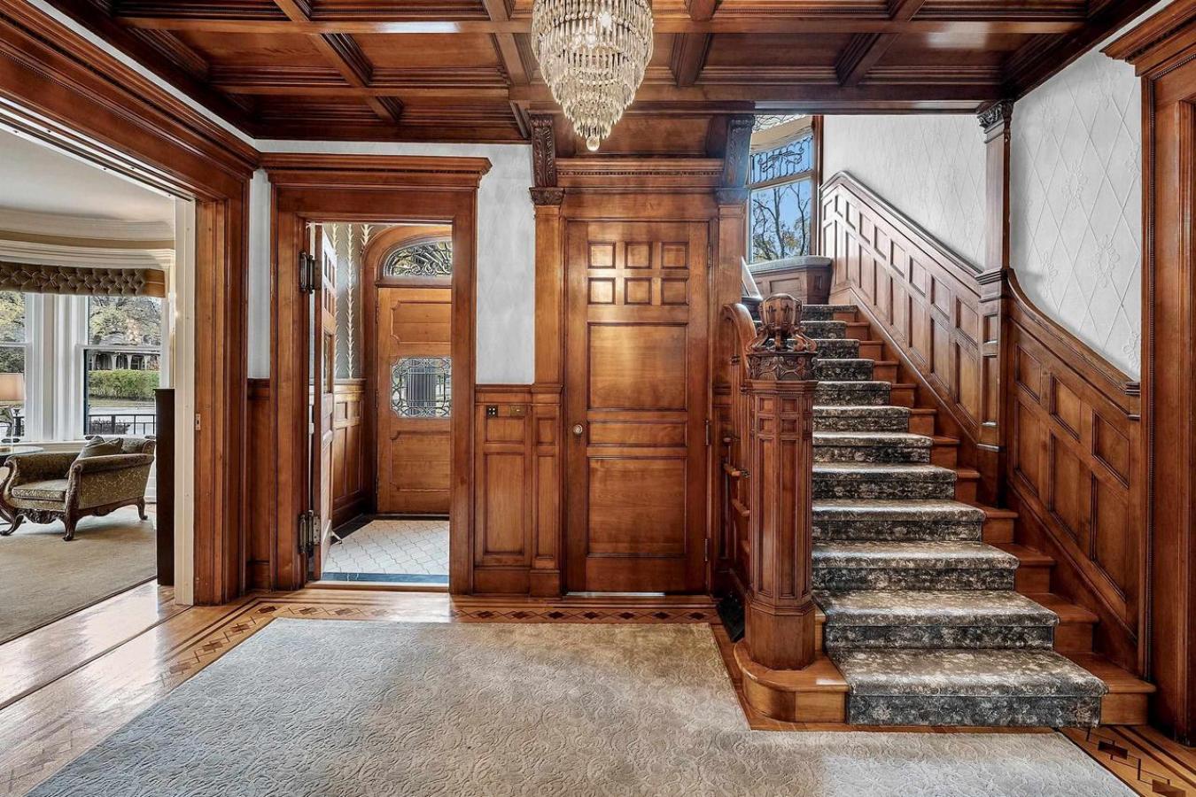 GREEN BAY, BROWN, 54301, United States, 8 Bedrooms Bedrooms, ,4 BathroomsBathrooms,Residential,For Sale,1988676