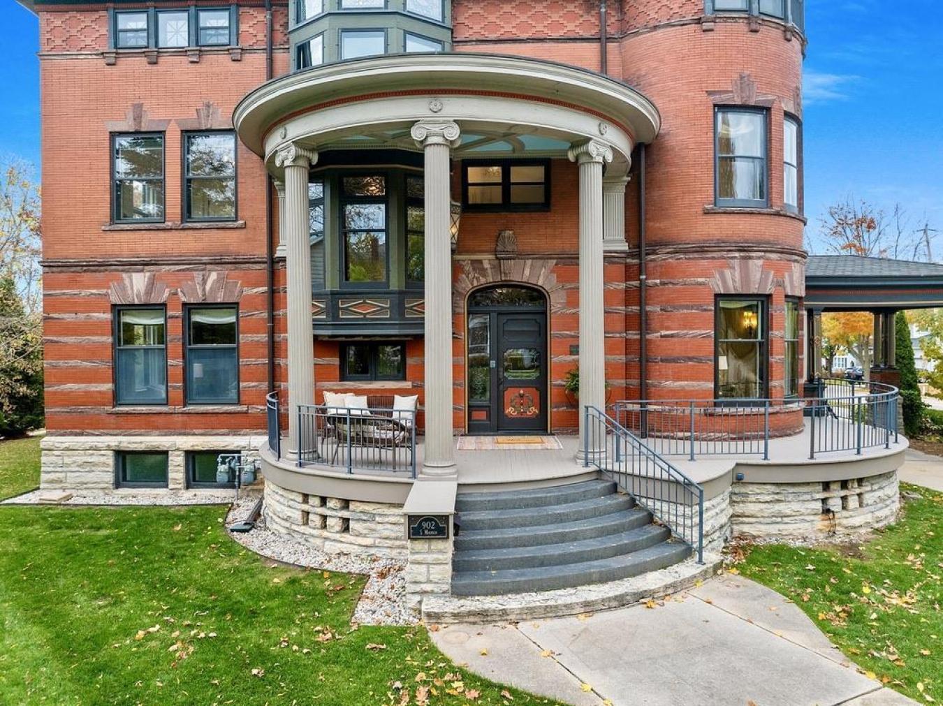 GREEN BAY, BROWN, 54301, United States, 8 Bedrooms Bedrooms, ,4 BathroomsBathrooms,Residential,For Sale,1988676