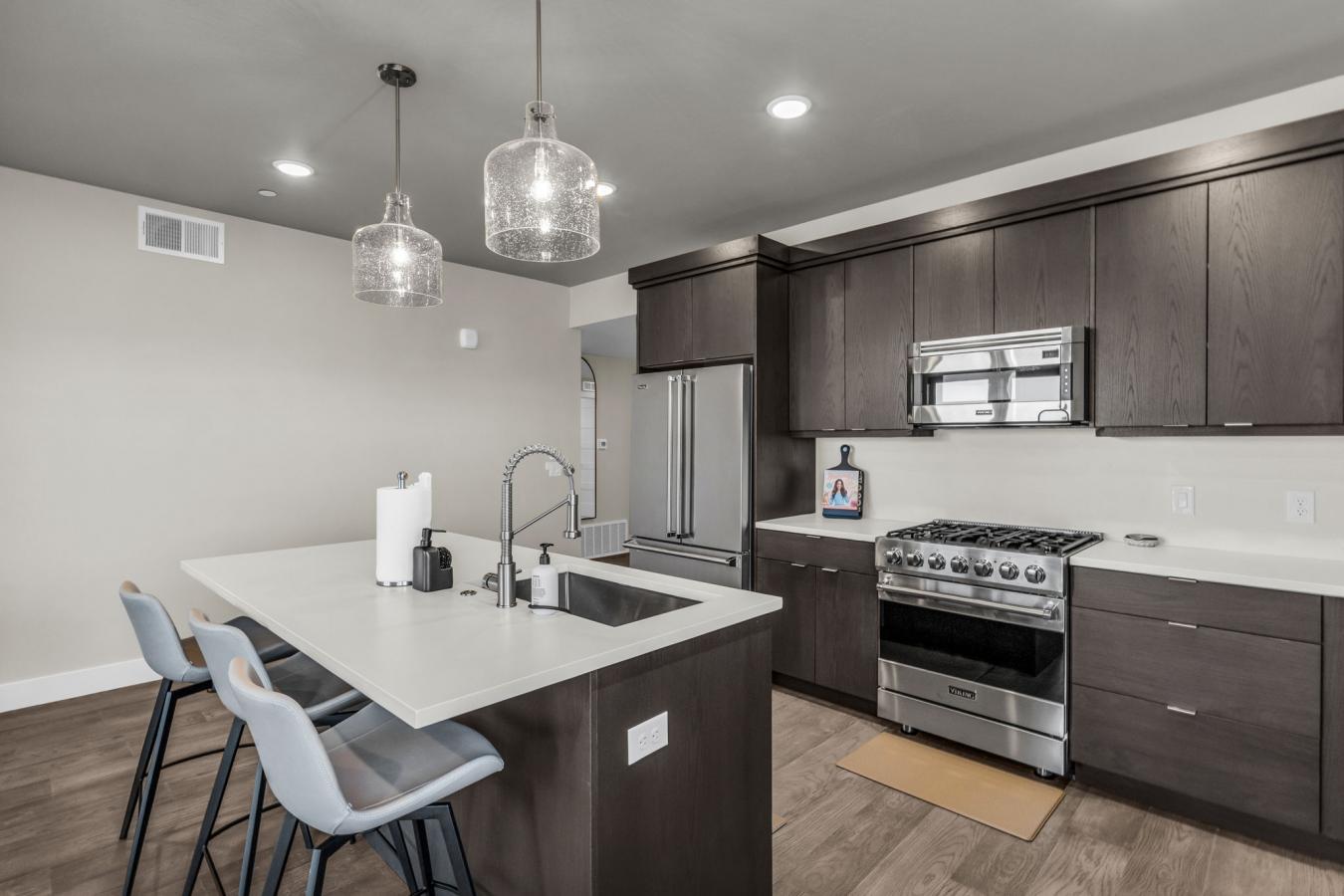 Heber City, Utah, 84032, United States, 3 Bedrooms Bedrooms, ,2 BathroomsBathrooms,Residential,For Sale,1988670