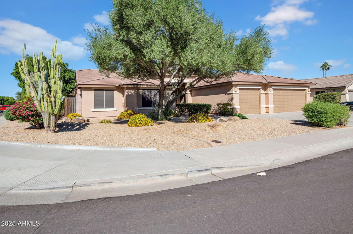 Peoria, Maricopa, 85382, United States, 5 Bedrooms Bedrooms, ,3 BathroomsBathrooms,Residential,For Sale,1988669