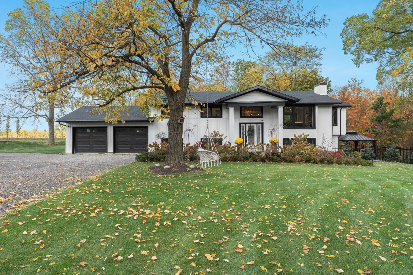 Vineland, ON, L0R 2C0, Canada, 4 Bedrooms Bedrooms, ,3 BathroomsBathrooms,Residential,For Sale,1988668