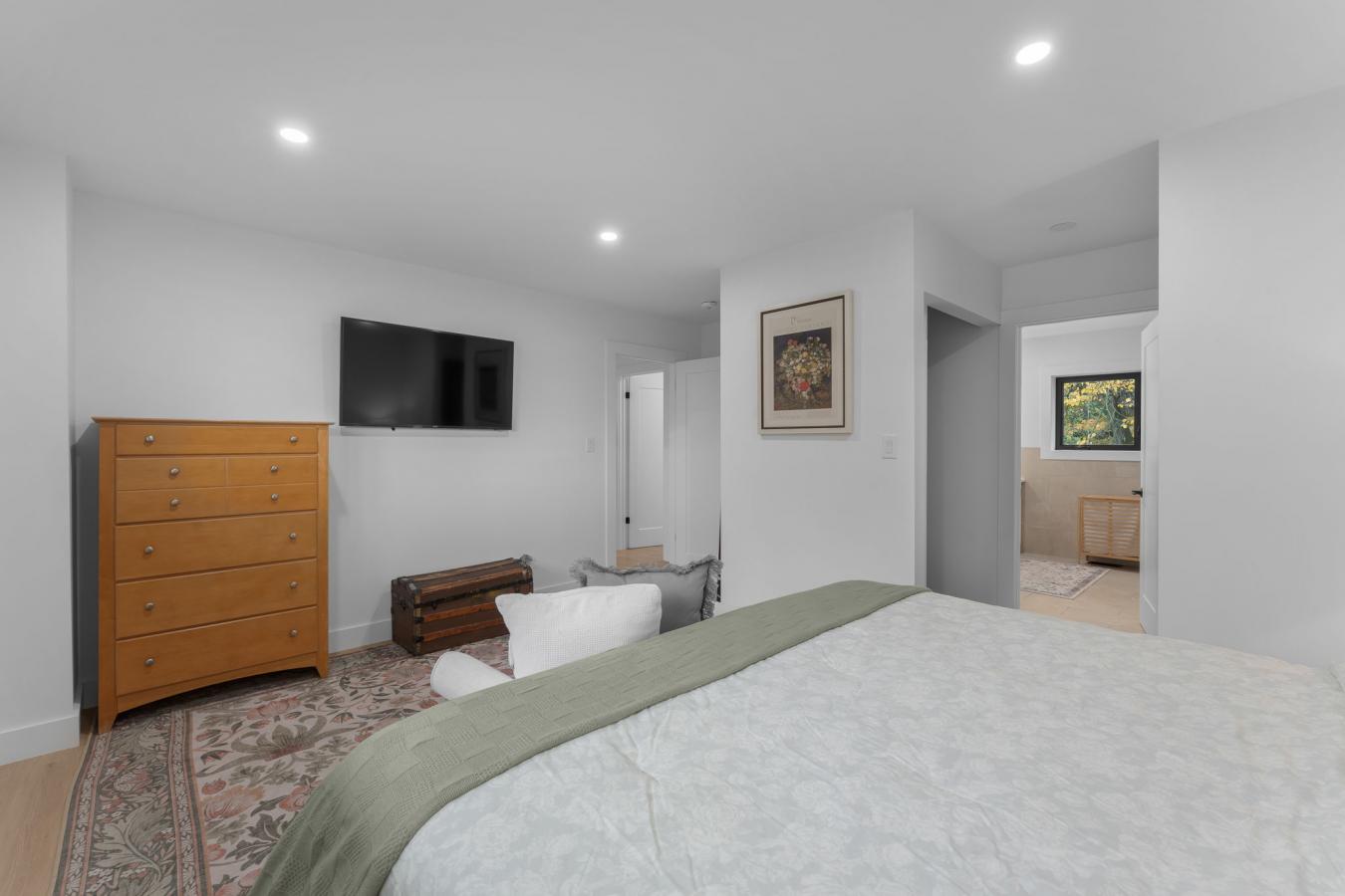 Vineland, ON, L0R 2C0, Canada, 4 Bedrooms Bedrooms, ,3 BathroomsBathrooms,Residential,For Sale,1988668