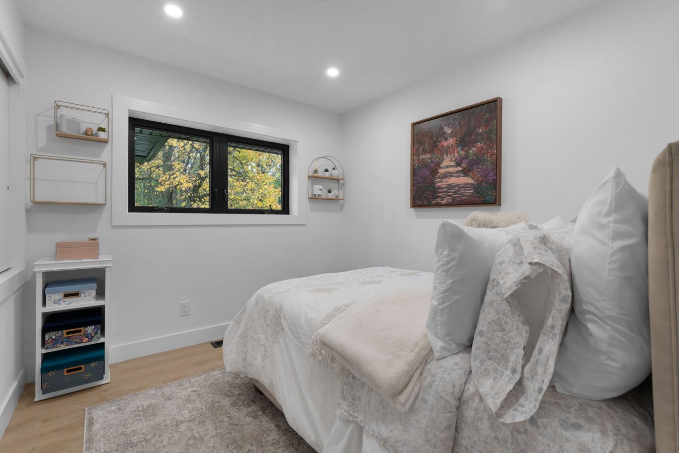 Vineland, ON, L0R 2C0, Canada, 4 Bedrooms Bedrooms, ,3 BathroomsBathrooms,Residential,For Sale,1988668