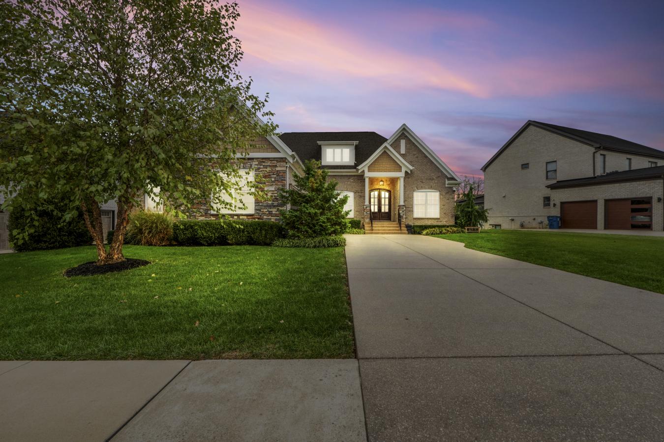 Louisville, Kentucky, 40245, United States, 4 Bedrooms Bedrooms, ,3 BathroomsBathrooms,Residential,For Sale,1990272