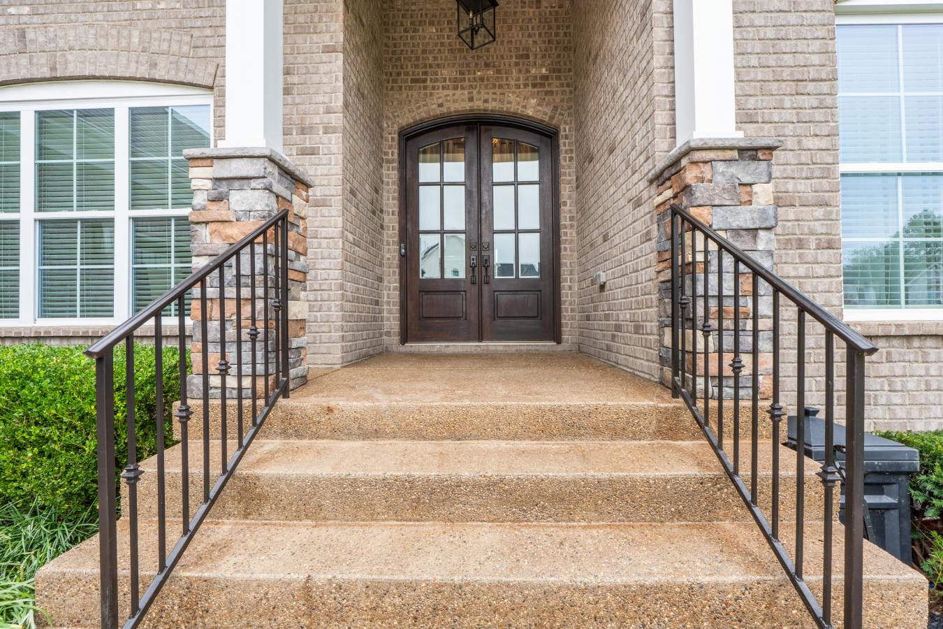 Louisville, Kentucky, 40245, United States, 4 Bedrooms Bedrooms, ,3 BathroomsBathrooms,Residential,For Sale,1990272