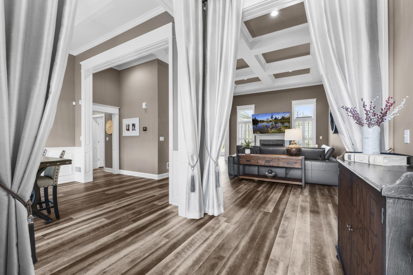 Louisville, Kentucky, 40245, United States, 4 Bedrooms Bedrooms, ,3 BathroomsBathrooms,Residential,For Sale,1990272