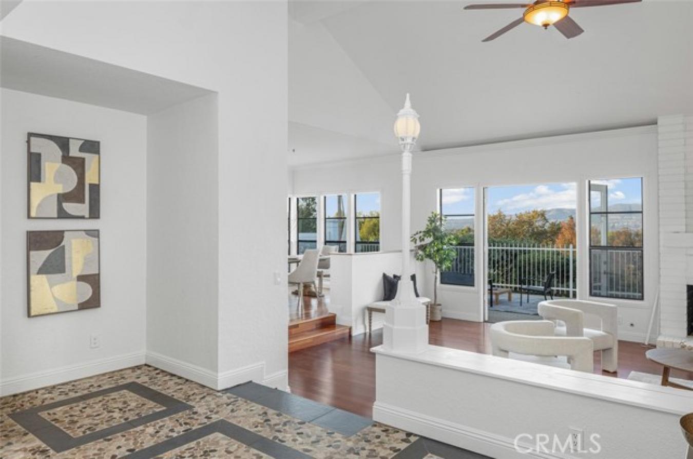 Orange, Orange, 92869, United States, 2 Bedrooms Bedrooms, ,2 BathroomsBathrooms,Residential,For Sale,1988666