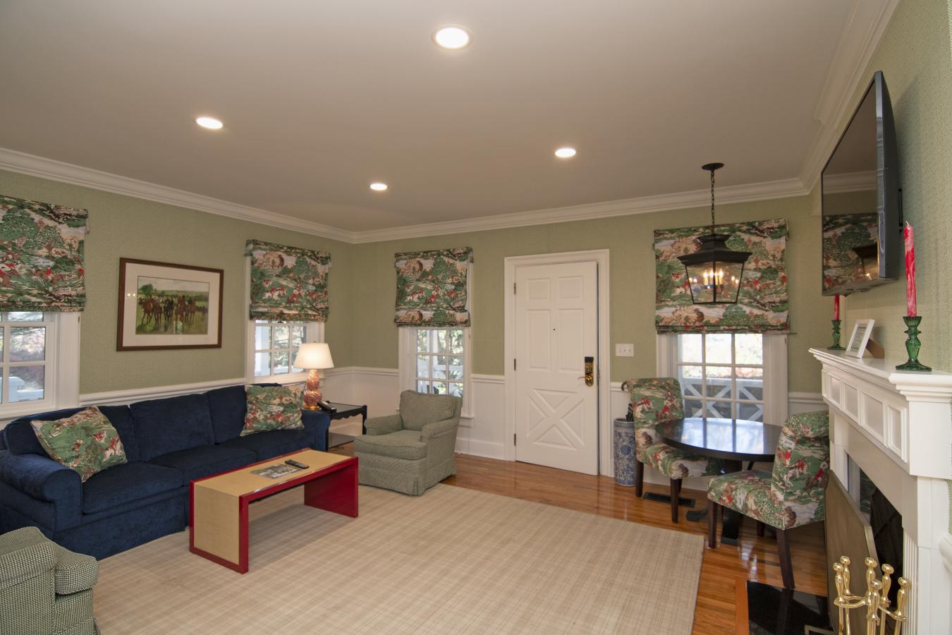 White Sulphur Springs, Greenbrier, 24986, United States, 1 Bedroom Bedrooms, ,1 BathroomBathrooms,Residential,For Sale,1988664